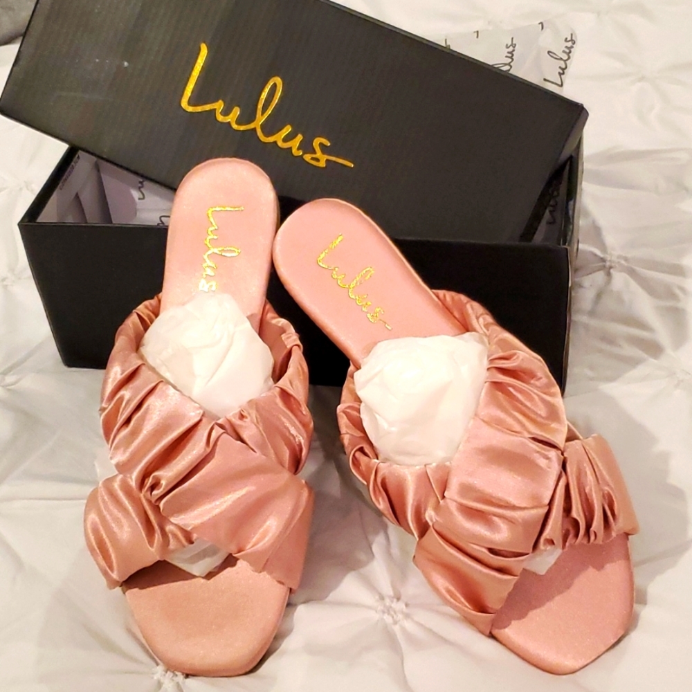 🆕️Lulus Satin Sandals